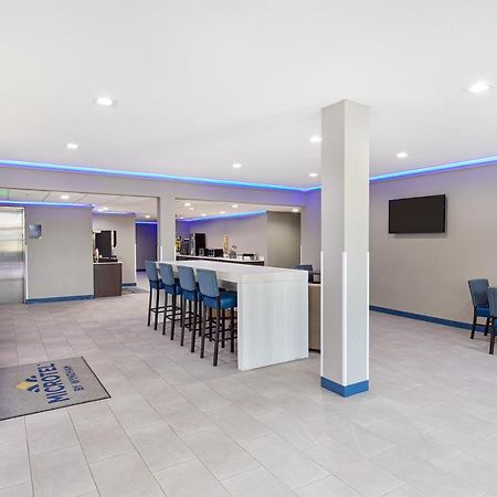 Microtel Inn & Suites By Wyndham Manchester - Newly Renovated Buitenkant foto