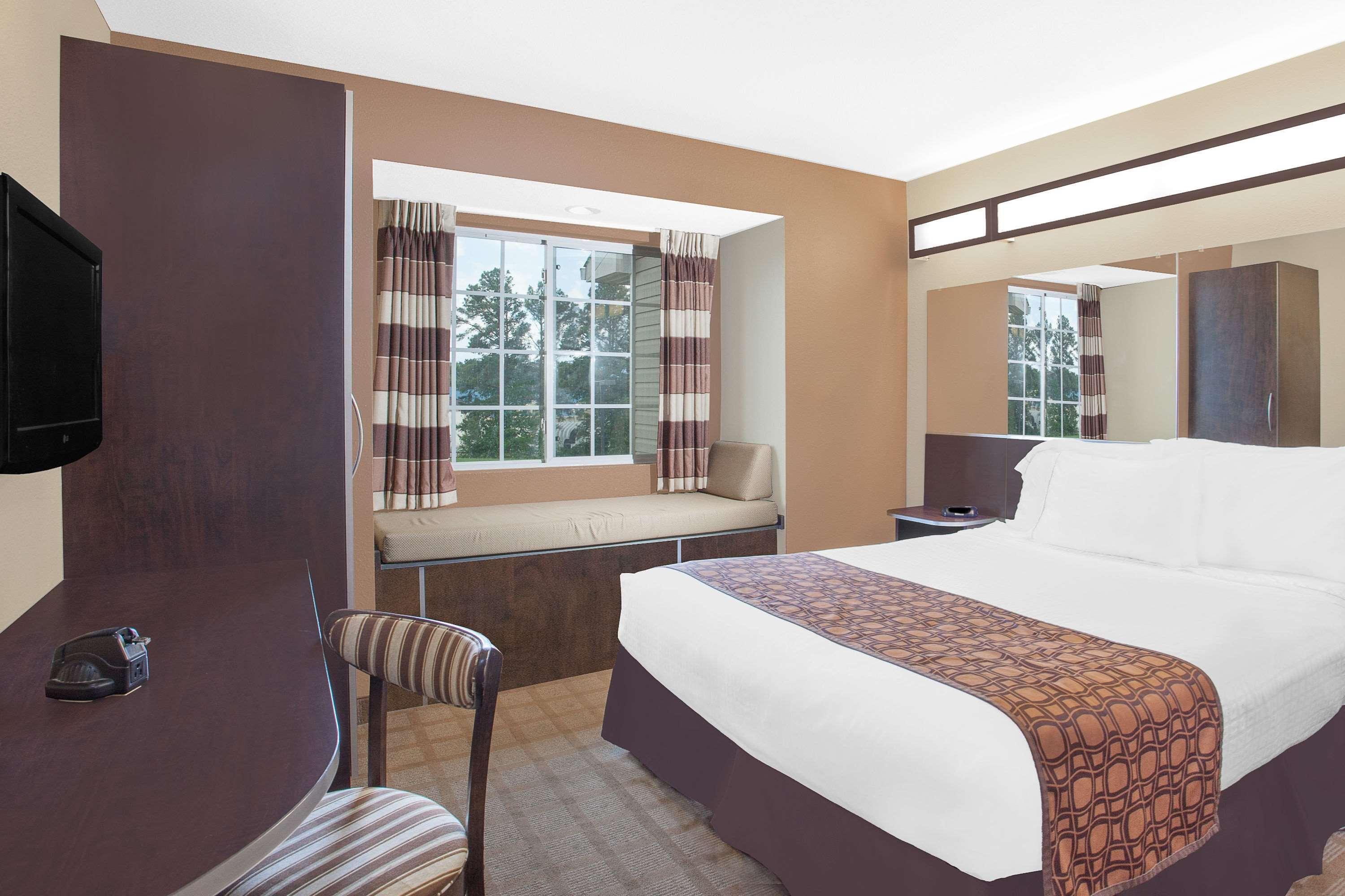 Microtel Inn & Suites By Wyndham Manchester - Newly Renovated Buitenkant foto