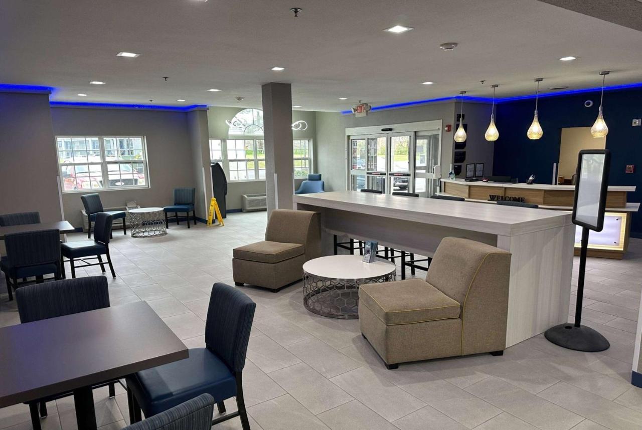 Microtel Inn & Suites By Wyndham Manchester - Newly Renovated Buitenkant foto