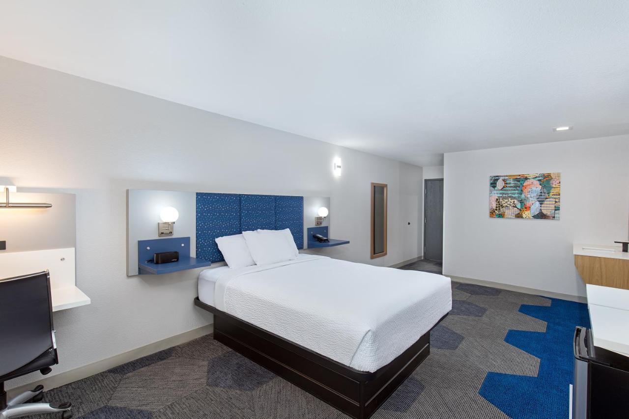 Microtel Inn & Suites By Wyndham Manchester - Newly Renovated Buitenkant foto