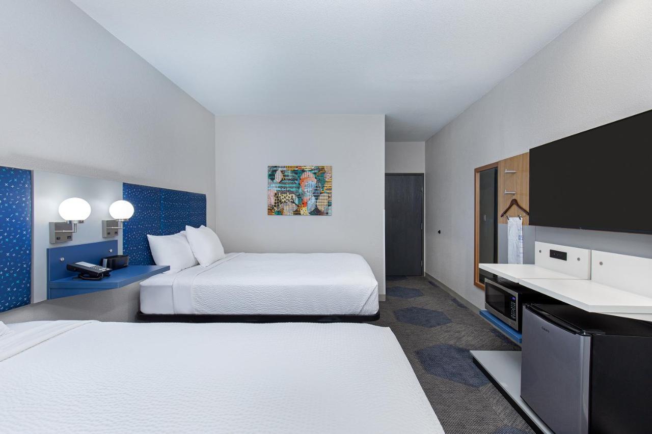 Microtel Inn & Suites By Wyndham Manchester - Newly Renovated Buitenkant foto
