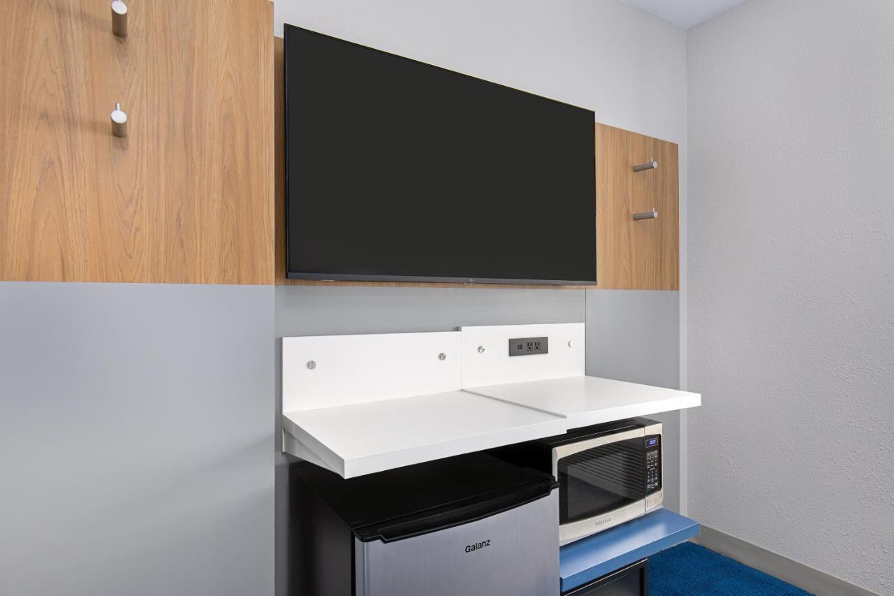 Microtel Inn & Suites By Wyndham Manchester - Newly Renovated Buitenkant foto