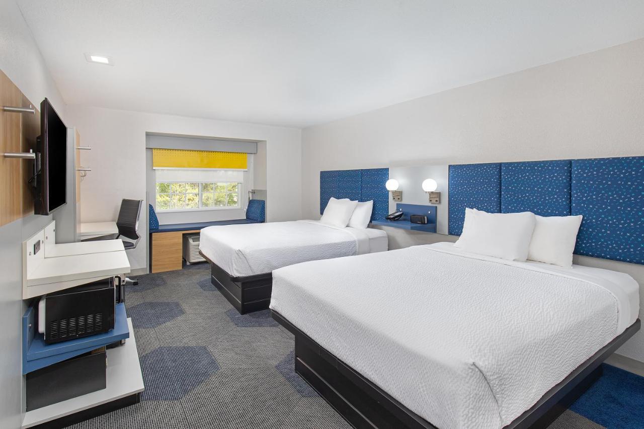 Microtel Inn & Suites By Wyndham Manchester - Newly Renovated Buitenkant foto