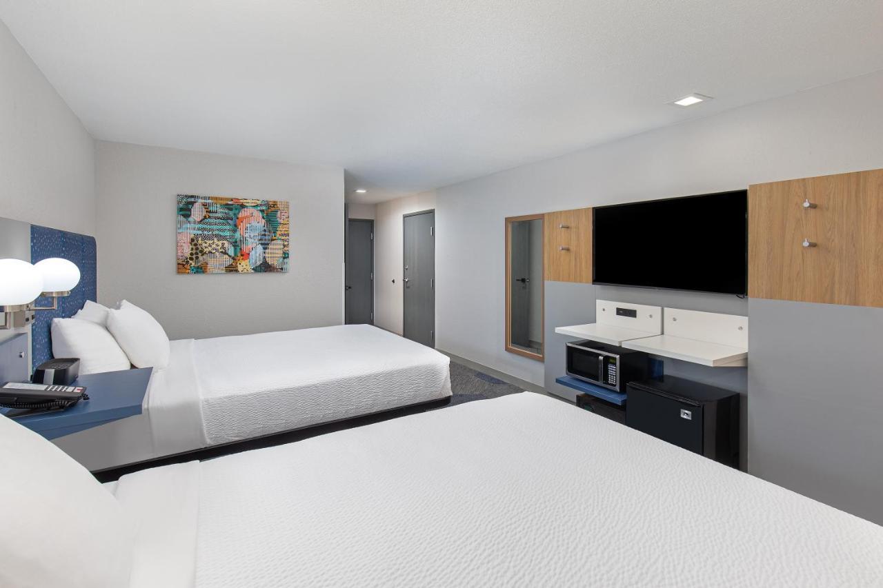 Microtel Inn & Suites By Wyndham Manchester - Newly Renovated Buitenkant foto