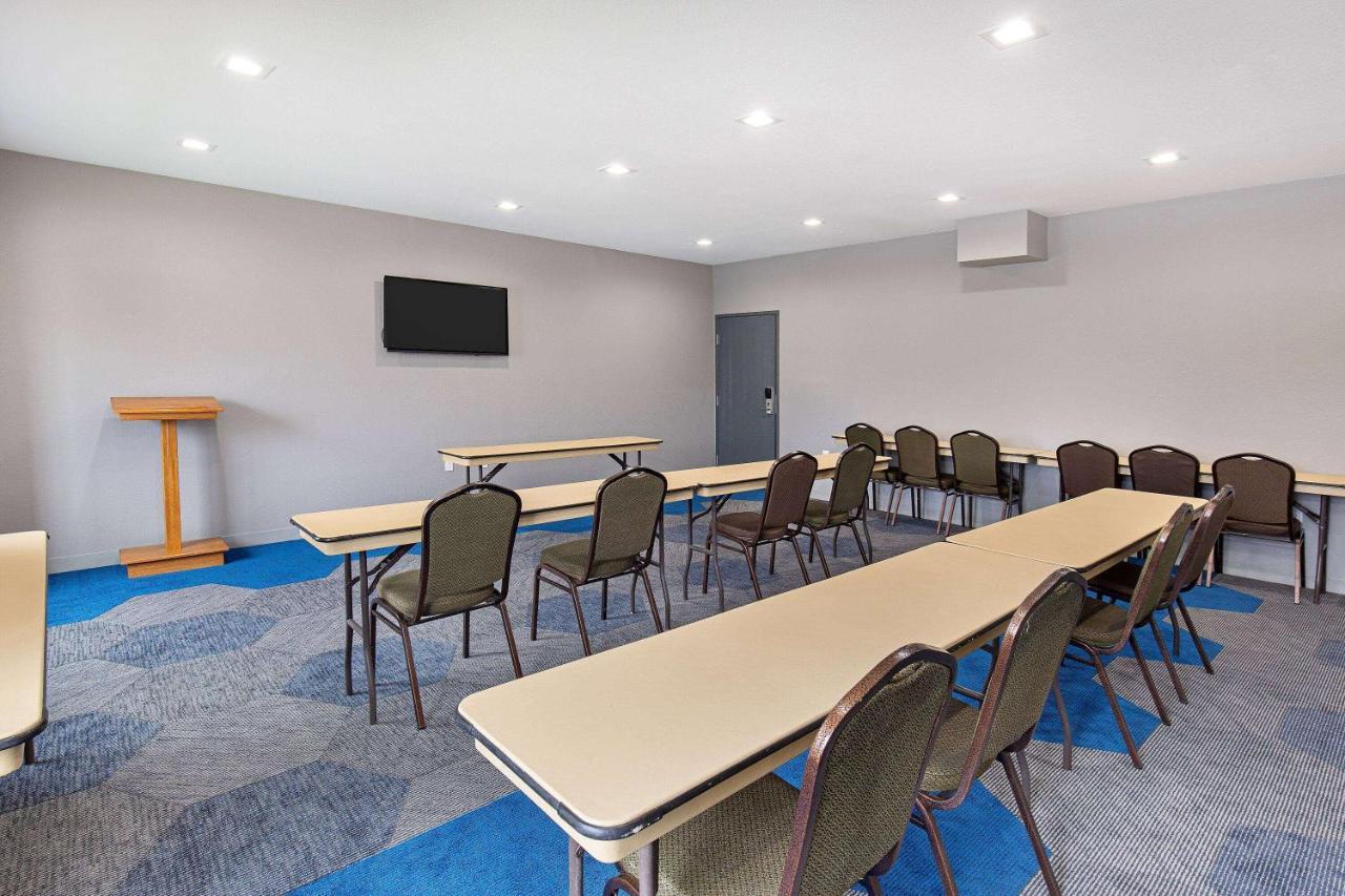 Microtel Inn & Suites By Wyndham Manchester - Newly Renovated Buitenkant foto